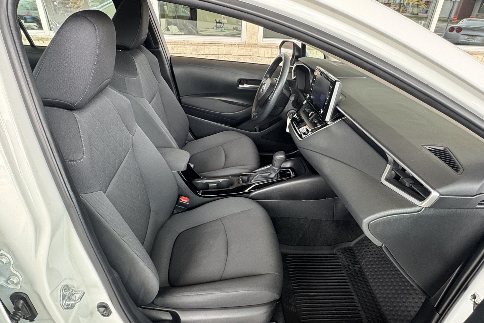 2021 Super White /Black Toyota Corolla LE (5YFEPMAE7MP) with an 4 Cyl 1.8 Liter engine, Automatic transmission, located at 2304 W. Main St., Boise, ID, 83702, (208) 342-7777, 43.622105, -116.218658 - Great Fuel Economy! - Photo#13