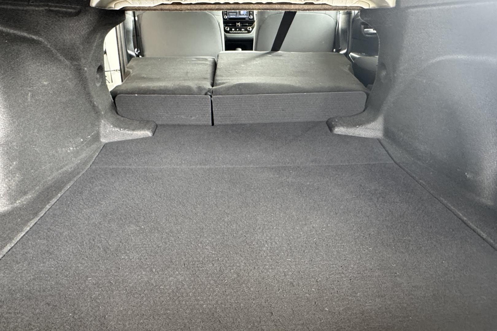 2021 Super White /Black Toyota Corolla LE (5YFEPMAE7MP) with an 4 Cyl 1.8 Liter engine, Automatic transmission, located at 2304 W. Main St., Boise, ID, 83702, (208) 342-7777, 43.622105, -116.218658 - Great Fuel Economy! - Photo#19