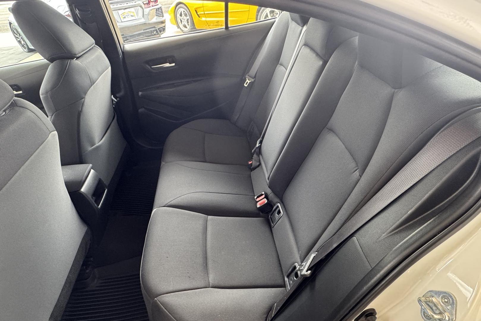 2021 Super White /Black Toyota Corolla LE (5YFEPMAE7MP) with an 4 Cyl 1.8 Liter engine, Automatic transmission, located at 2304 W. Main St., Boise, ID, 83702, (208) 342-7777, 43.622105, -116.218658 - Great Fuel Economy! - Photo#8