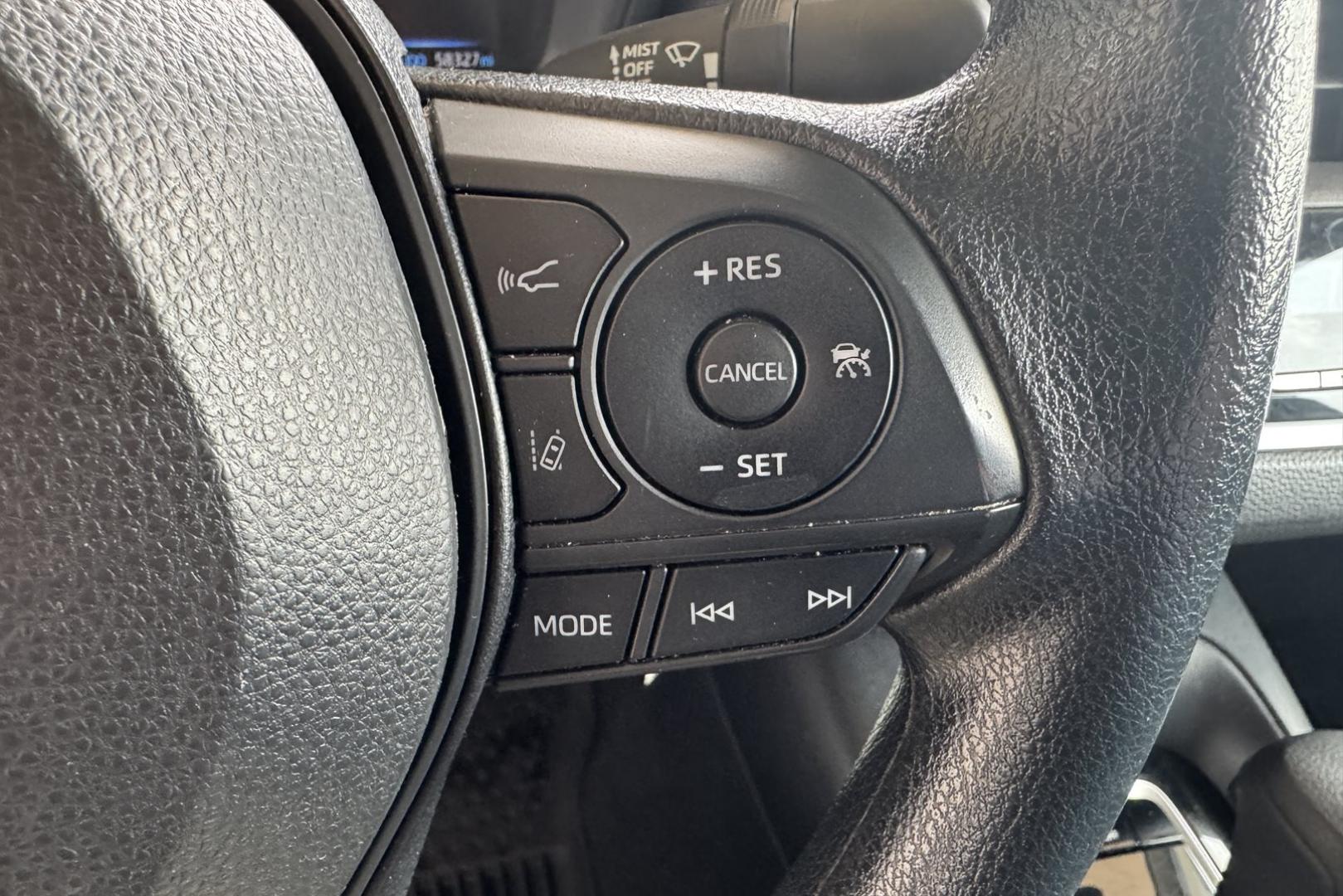 2021 Super White /Black Toyota Corolla LE (5YFEPMAE7MP) with an 4 Cyl 1.8 Liter engine, Automatic transmission, located at 2304 W. Main St., Boise, ID, 83702, (208) 342-7777, 43.622105, -116.218658 - Great Fuel Economy! - Photo#9