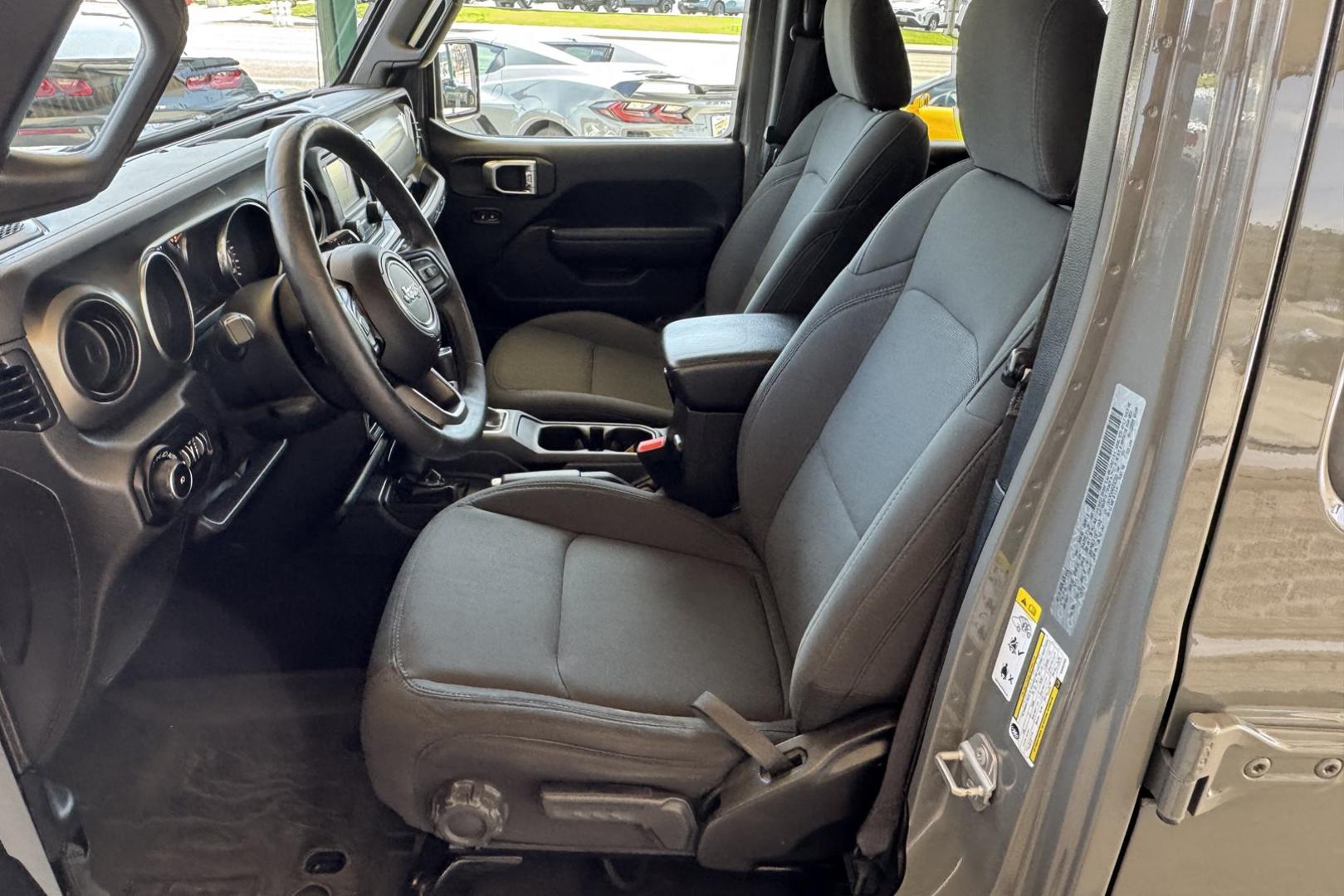 2019 Destroyer Gray /Black Jeep Wrangler Unlimited Sport (1C4HJXDNXKW) with an 4 Cyl 2.0 Liter Turbo engine, Automatic 8 Speed transmission, located at 2304 W. Main St., Boise, ID, 83702, (208) 342-7777, 43.622105, -116.218658 - Ready To Play! - Photo#10