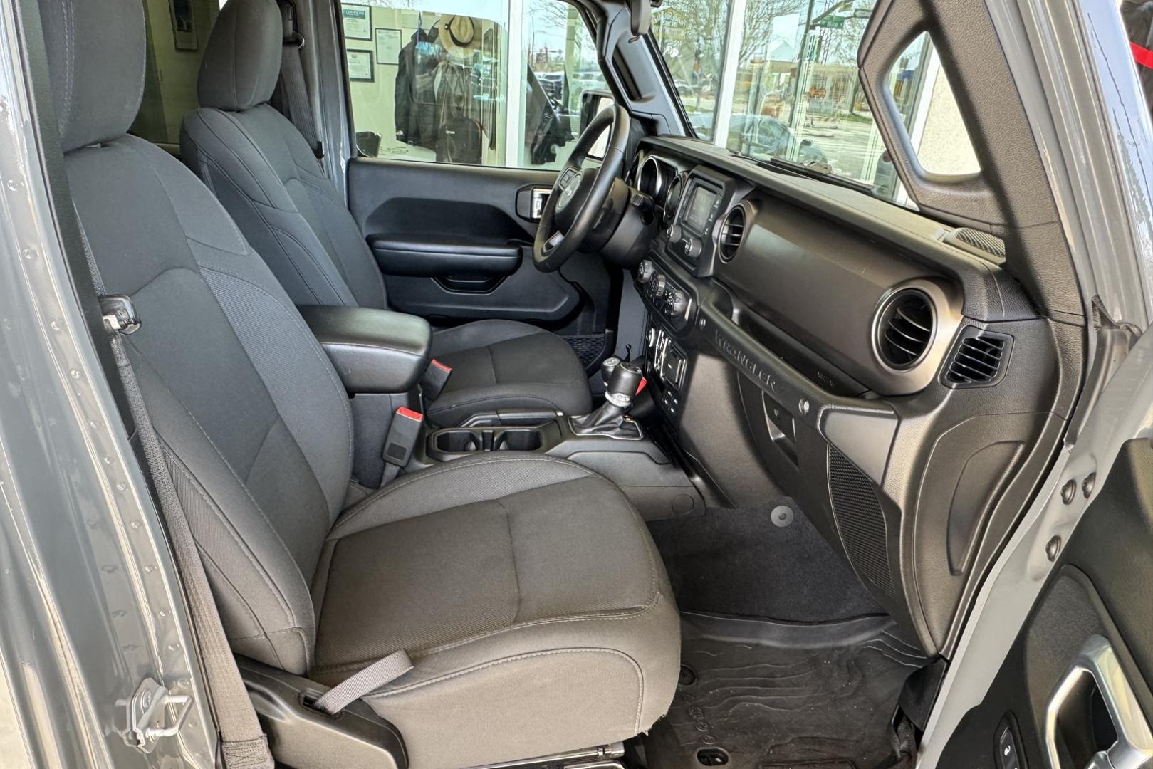2019 Destroyer Gray /Black Jeep Wrangler Unlimited Sport (1C4HJXDNXKW) with an 4 Cyl 2.0 Liter Turbo engine, Automatic 8 Speed transmission, located at 2304 W. Main St., Boise, ID, 83702, (208) 342-7777, 43.622105, -116.218658 - Ready To Play! - Photo#13