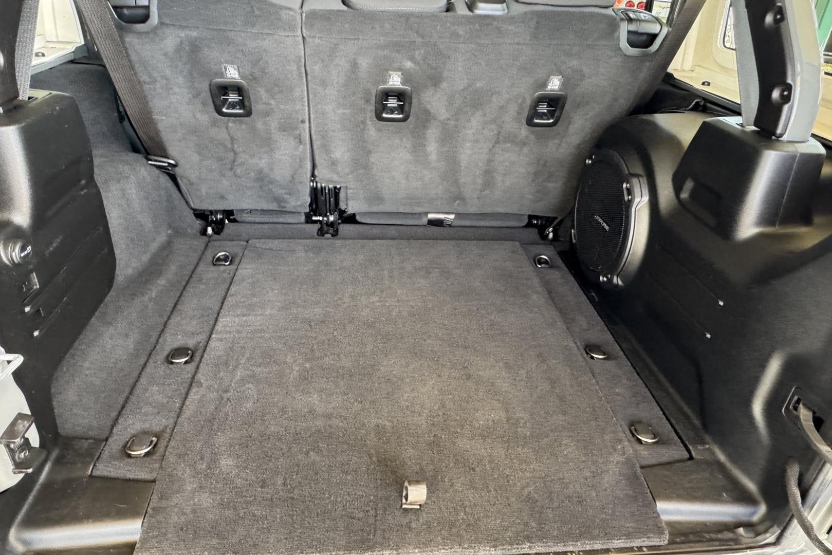 2019 Destroyer Gray /Black Jeep Wrangler Unlimited Sport (1C4HJXDNXKW) with an 4 Cyl 2.0 Liter Turbo engine, Automatic 8 Speed transmission, located at 2304 W. Main St., Boise, ID, 83702, (208) 342-7777, 43.622105, -116.218658 - Ready To Play! - Photo#15