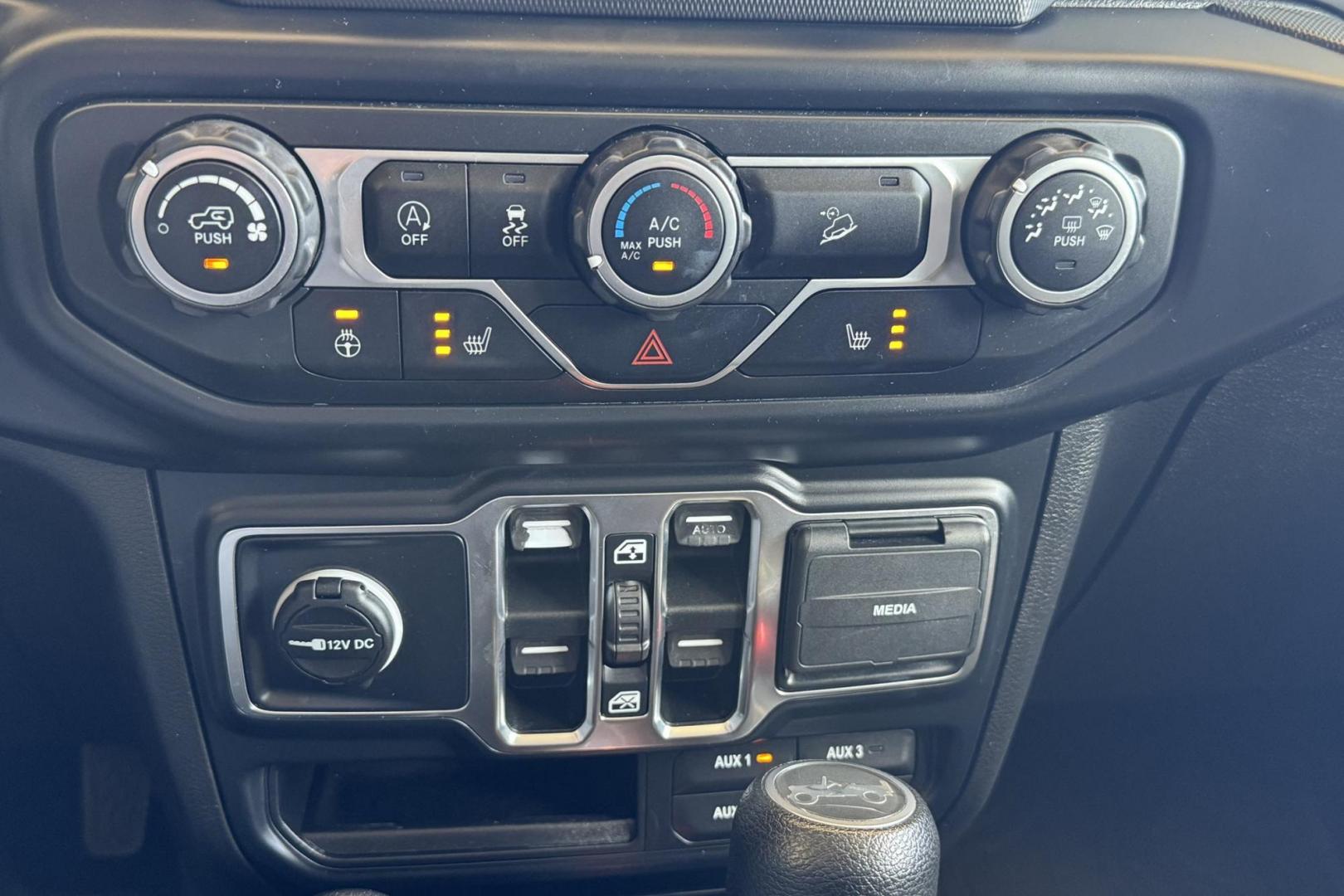2019 Destroyer Gray /Black Jeep Wrangler Unlimited Sport (1C4HJXDNXKW) with an 4 Cyl 2.0 Liter Turbo engine, Automatic 8 Speed transmission, located at 2304 W. Main St., Boise, ID, 83702, (208) 342-7777, 43.622105, -116.218658 - Ready To Play! - Photo#5