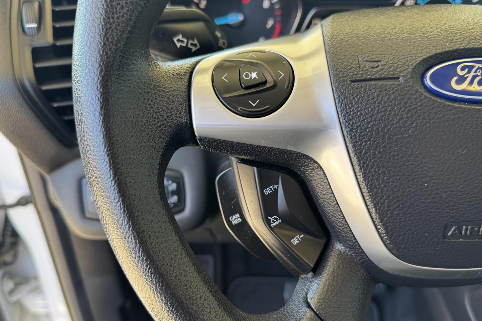 2016 Oxford White /Gray Ford Escape SE (1FMCU0G9XGU) with an 4 Cyl 2.0 Liter Turbo engine, Automatic 6 Speed transmission, located at 2304 W. Main St., Boise, ID, 83702, (208) 342-7777, 43.622105, -116.218658 - New Tires! Great Fuel Economy! Ready To Go! - Photo#5