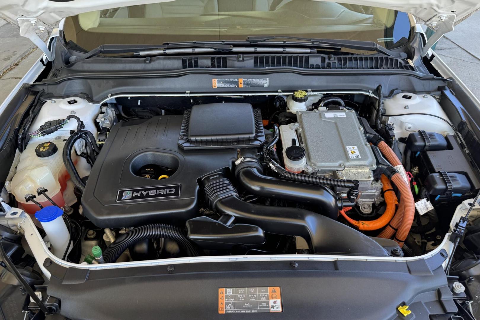 2018 Oxford White /Gray Ford Fusion Hybrid (3FA6P0UU5JR) with an 4 Cyl 2.0 Liter Hybrid engine, Automatic transmission, located at 2304 W. Main St., Boise, ID, 83702, (208) 342-7777, 43.622105, -116.218658 - Low Mileage, New Tires! Ready To Go! - Photo#12
