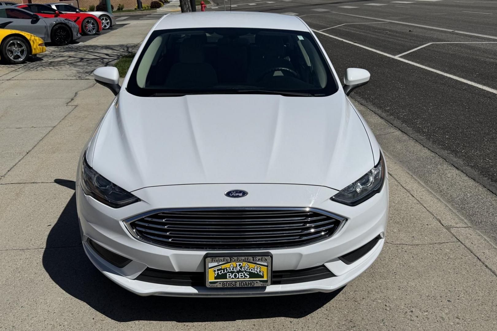 2018 Oxford White /Gray Ford Fusion Hybrid (3FA6P0UU5JR) with an 4 Cyl 2.0 Liter Hybrid engine, Automatic transmission, located at 2304 W. Main St., Boise, ID, 83702, (208) 342-7777, 43.622105, -116.218658 - Low Mileage, New Tires! Ready To Go! - Photo#3