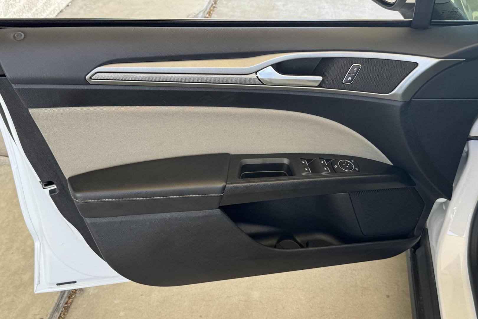 2020 Oxford White /Gray Ford Fusion (3FA6P0G75LR) with an 4 Cyl 2.5 Liter engine, Automatic transmission, located at 2304 W. Main St., Boise, ID, 83702, (208) 342-7777, 43.622105, -116.218658 - Great Fuel Economy! - Photo#4