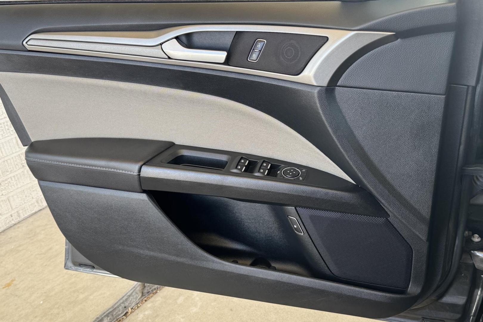 2018 Gray /Gray Ford Fusion Hybrid (3FA6P0UU9JR) with an 4 Cyl 2.0 Liter Hybrid engine, Automatic transmission, located at 2304 W. Main St., Boise, ID, 83702, (208) 342-7777, 43.622105, -116.218658 - New Tires! Great Fuel Economy! - Photo#5