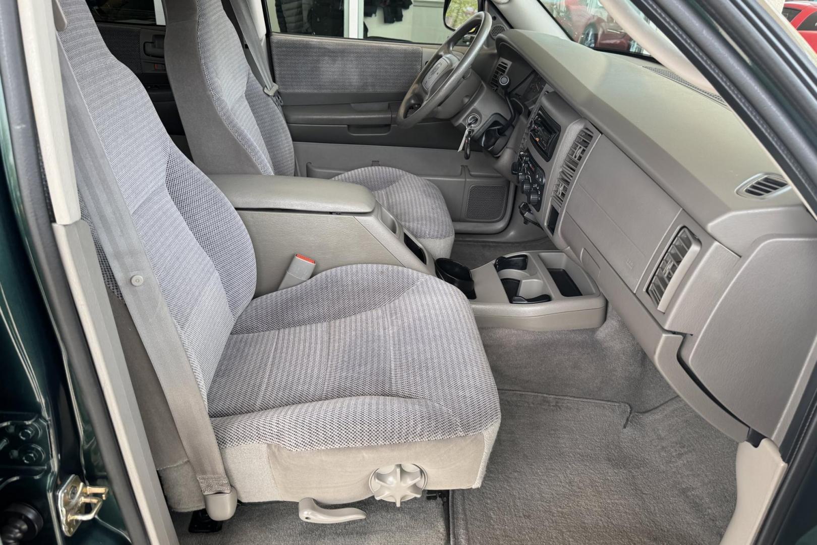 2002 Green /Gray Dodge Durango SLT (1B4HS48N62F) with an V8 4.7 Liter engine, Automatic transmission, located at 2304 W. Main St., Boise, ID, 83702, (208) 342-7777, 43.622105, -116.218658 - 8 Passenger! New Tires! Only 63k Miles! - Photo#13