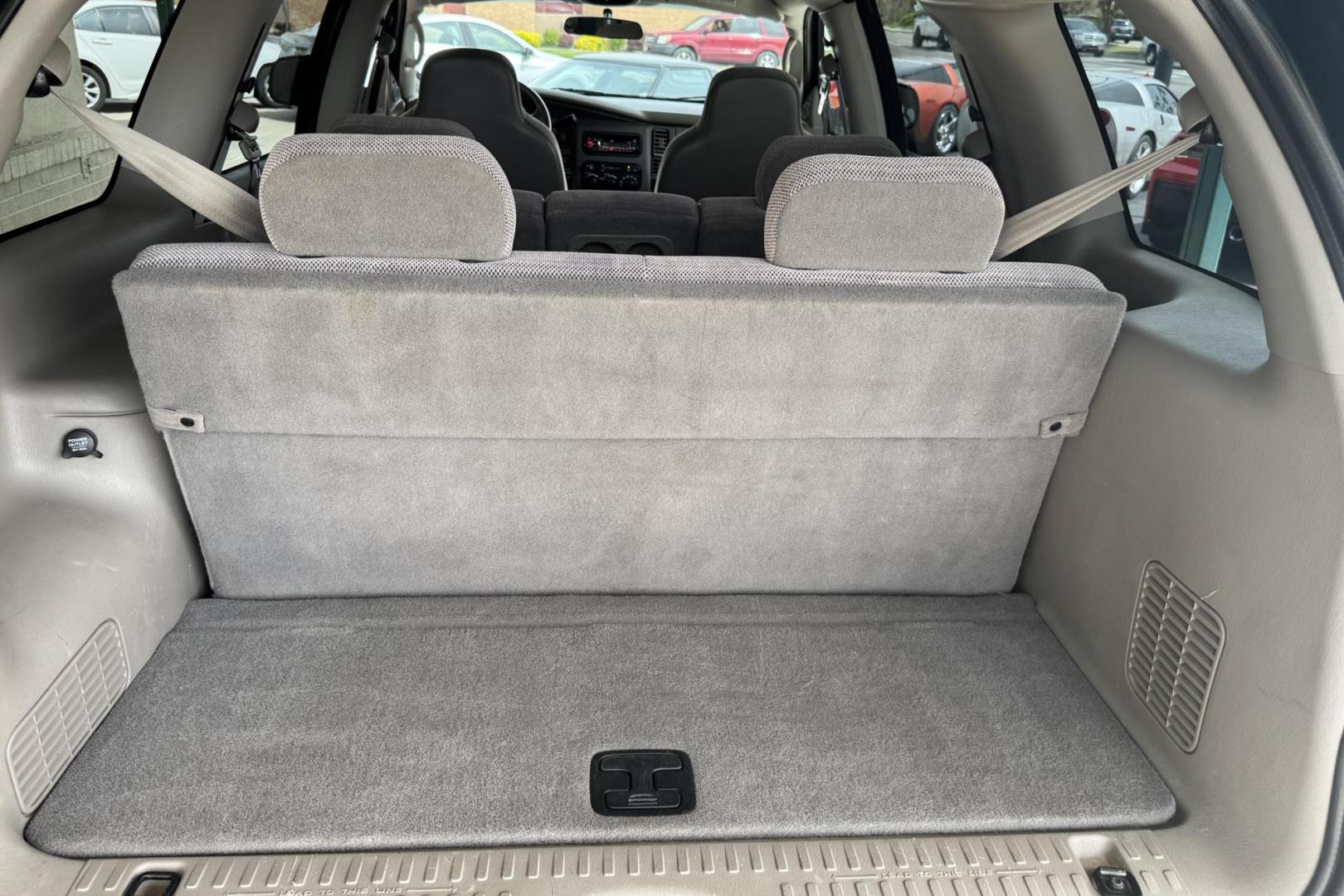 2002 Green /Gray Dodge Durango SLT (1B4HS48N62F) with an V8 4.7 Liter engine, Automatic transmission, located at 2304 W. Main St., Boise, ID, 83702, (208) 342-7777, 43.622105, -116.218658 - 8 Passenger! New Tires! Only 63k Miles! - Photo#15