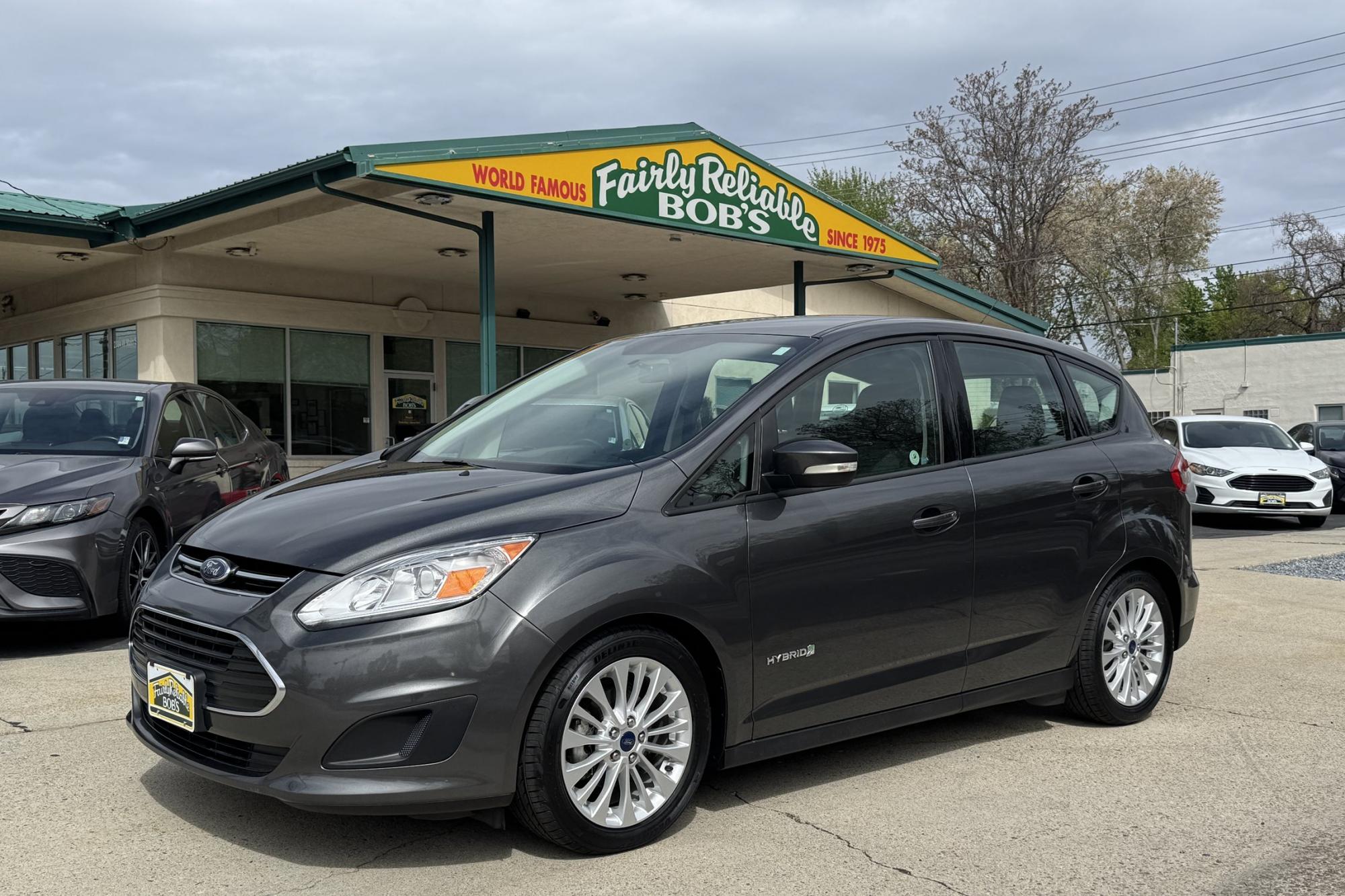 photo of 2017 Ford C-Max Hybrid SE