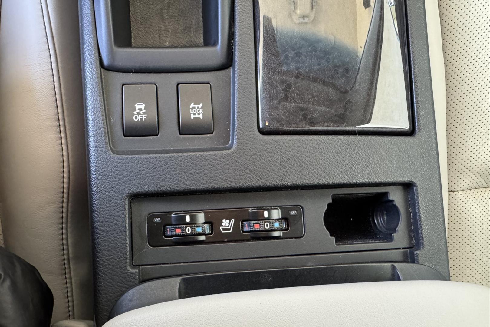 2015 Eminent White Pearl /Gray Lexus RX 350 (2T2BK1BA8FC) with an V6 3.5 Liter engine, Automatic 6 Speed transmission, located at 2304 W. Main St., Boise, ID, 83702, (208) 342-7777, 43.622105, -116.218658 - Outstanding Condition Lexus RX 350 With Only 36k Miles! - Photo#9