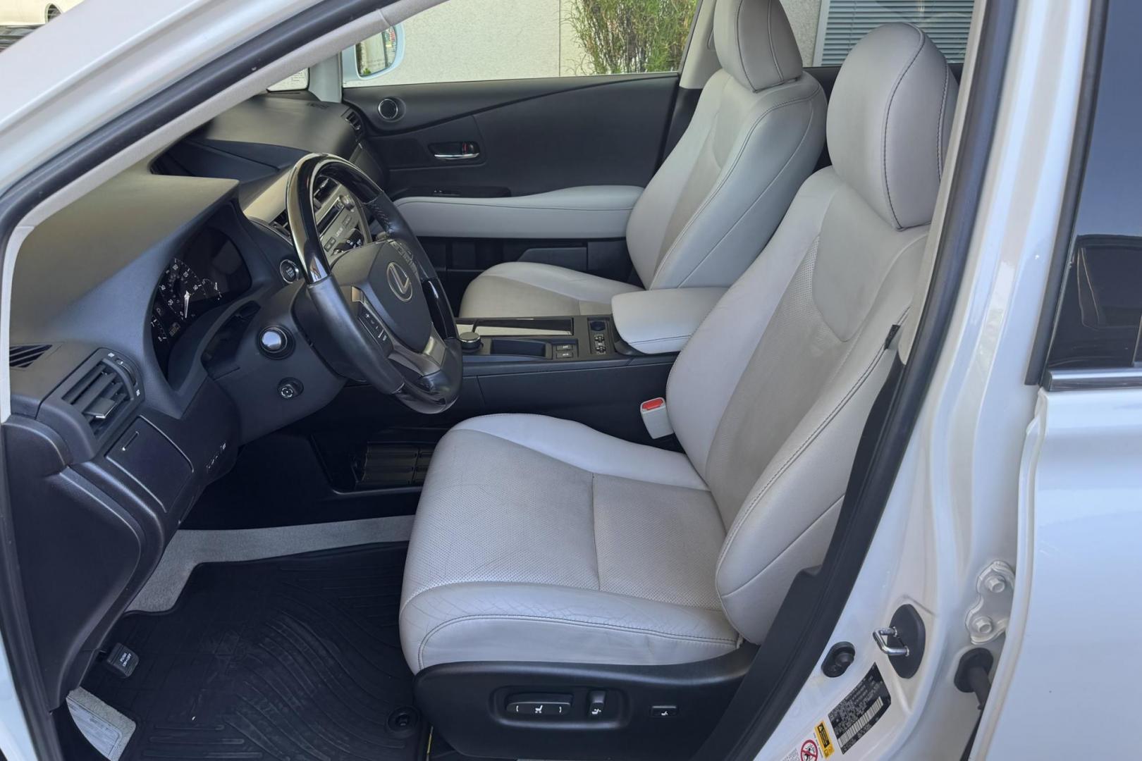 2015 Eminent White Pearl /Gray Lexus RX 350 (2T2BK1BA8FC) with an V6 3.5 Liter engine, Automatic 6 Speed transmission, located at 2304 W. Main St., Boise, ID, 83702, (208) 342-7777, 43.622105, -116.218658 - Outstanding Condition Lexus RX 350 With Only 36k Miles! - Photo#10