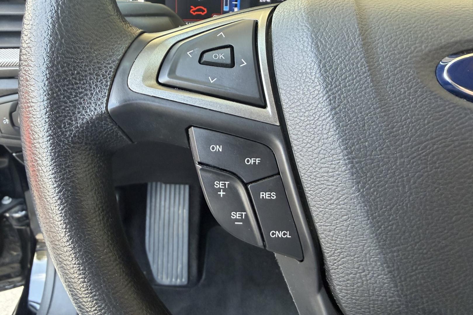 2018 Black /Gray Ford Fusion (3FA6P0UU8JR) with an 4 Cyl 2.0 Liter Hybrid engine, Automatic transmission, located at 2304 W. Main St., Boise, ID, 83702, (208) 342-7777, 43.622105, -116.218658 - Great Fuel Economy! Great Value!- Photo#6