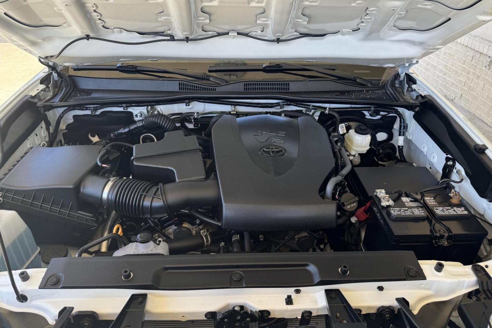 2022 Ice Cap /Gray Toyota Tacoma SR5 (3TMAZ5CN5NM) with an V6 3.5 Liter engine, Automatic 6 Speed transmission, located at 2304 W. Main St., Boise, ID, 83702, (208) 342-7777, 43.622105, -116.218658 - Photo#13