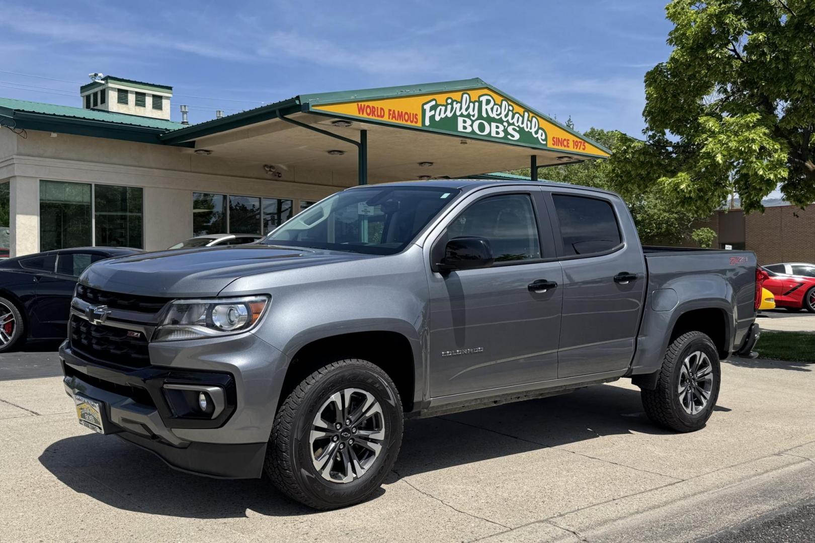 2022 Gray /Gray Chevrolet Colorado Z71 (1GCGTDEN1N1) with an V6 3.6 Liter engine, Automatic 8 Speed transmission, located at 2304 W. Main St., Boise, ID, 83702, (208) 342-7777, 43.622105, -116.218658 - Clean V6 Colorado! - Photo#0