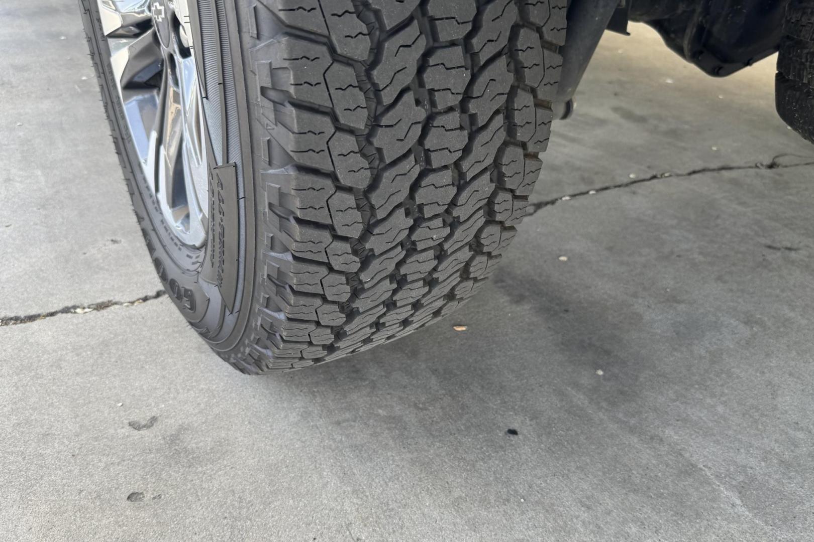 2022 Gray /Gray Chevrolet Colorado Z71 (1GCGTDEN1N1) with an V6 3.6 Liter engine, Automatic 8 Speed transmission, located at 2304 W. Main St., Boise, ID, 83702, (208) 342-7777, 43.622105, -116.218658 - Clean V6 Colorado! - Photo#22