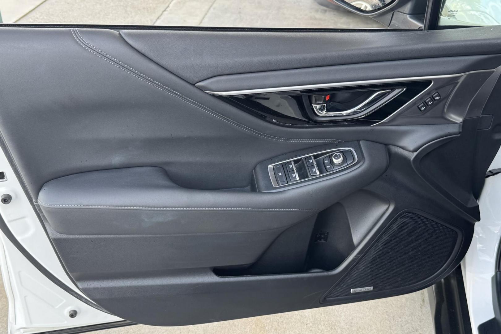 2024 White /Black Subaru Outback Limited (4S4BTANC2R3) with an H4 2.5 Liter engine, Automatic transmission, located at 2304 W. Main St., Boise, ID, 83702, (208) 342-7777, 43.622105, -116.218658 - Remaining Factory Warranty, A Lot Of Quality Safety Features! - Photo#5