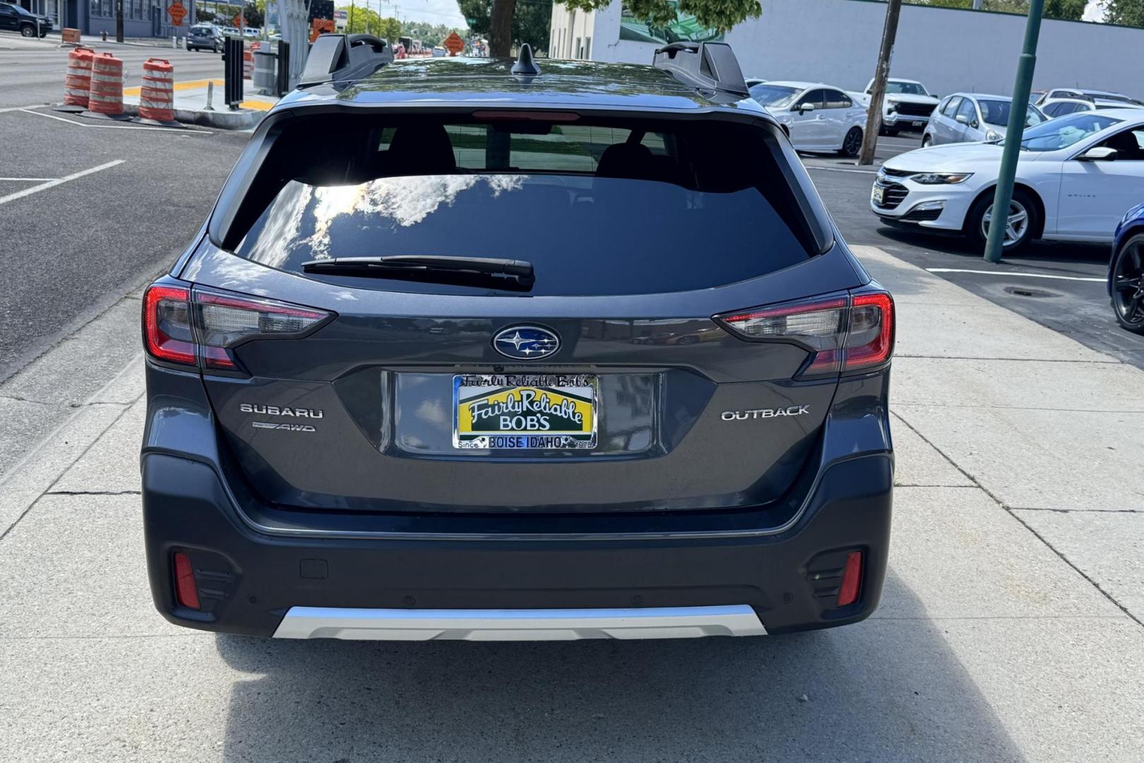 2022 Gray /Black/Gray Subaru Outback Limited (4S4BTAMC8N3) with an H4 2.5 Liter engine, Automatic transmission, located at 2304 W. Main St., Boise, ID, 83702, (208) 342-7777, 43.622105, -116.218658 - Clean Low Mileage Outback! - Photo#1