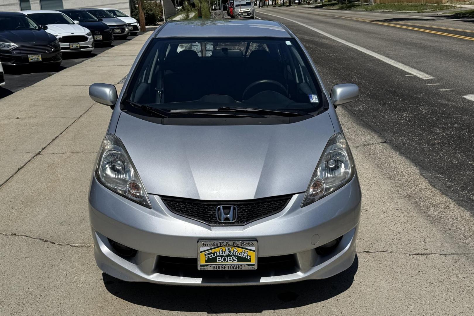 2011 Silver /Black Honda Fit Sport (JHMGE8G59BC) with an 4 Cyl 1.5 Liter engine, 5 Speed Manual transmission, located at 2304 W. Main St., Boise, ID, 83702, (208) 342-7777, 43.622105, -116.218658 - 5 Speed, Great Fuel Economy! - Photo#3