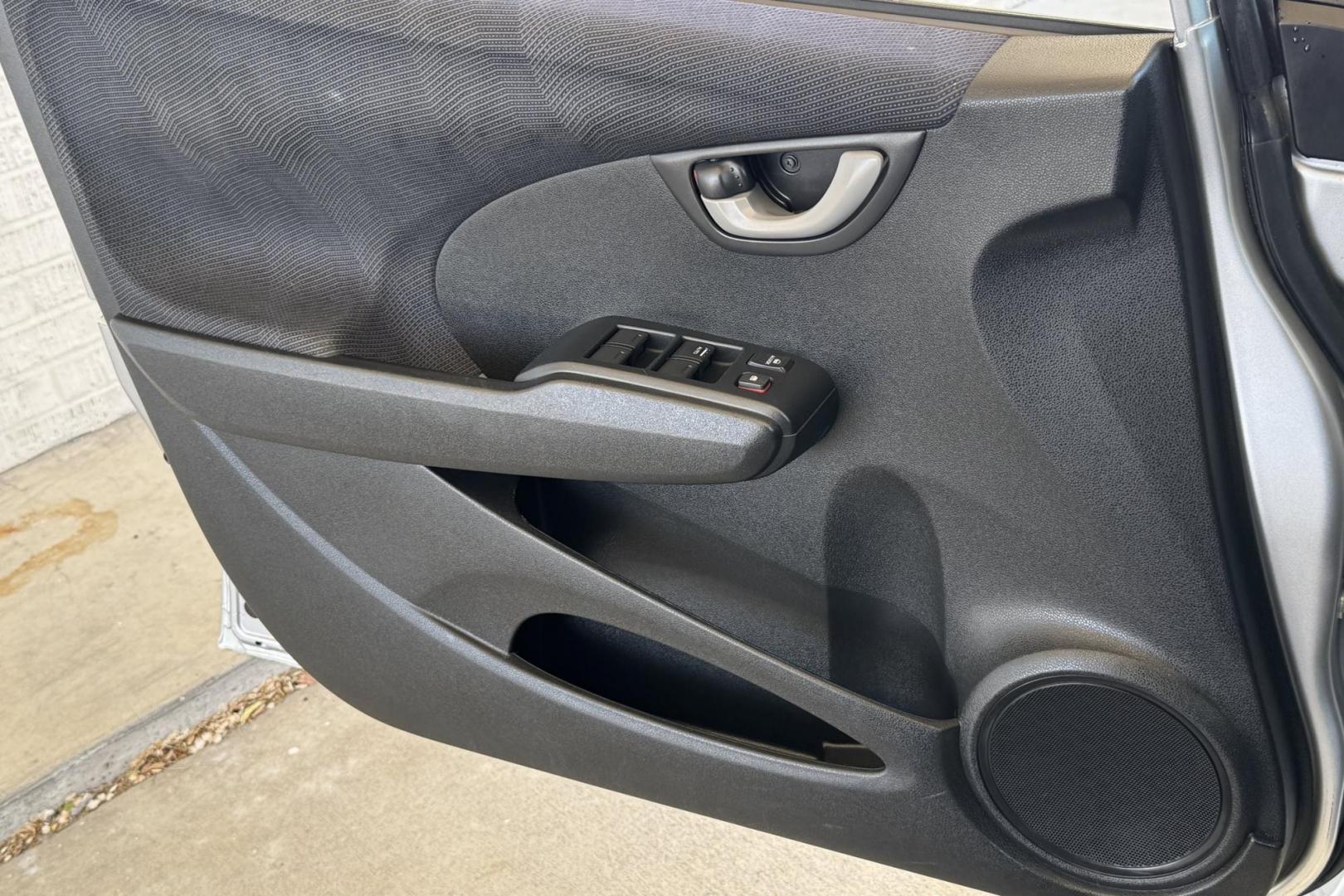 2011 Silver /Black Honda Fit Sport (JHMGE8G59BC) with an 4 Cyl 1.5 Liter engine, 5 Speed Manual transmission, located at 2304 W. Main St., Boise, ID, 83702, (208) 342-7777, 43.622105, -116.218658 - 5 Speed, Great Fuel Economy! - Photo#4