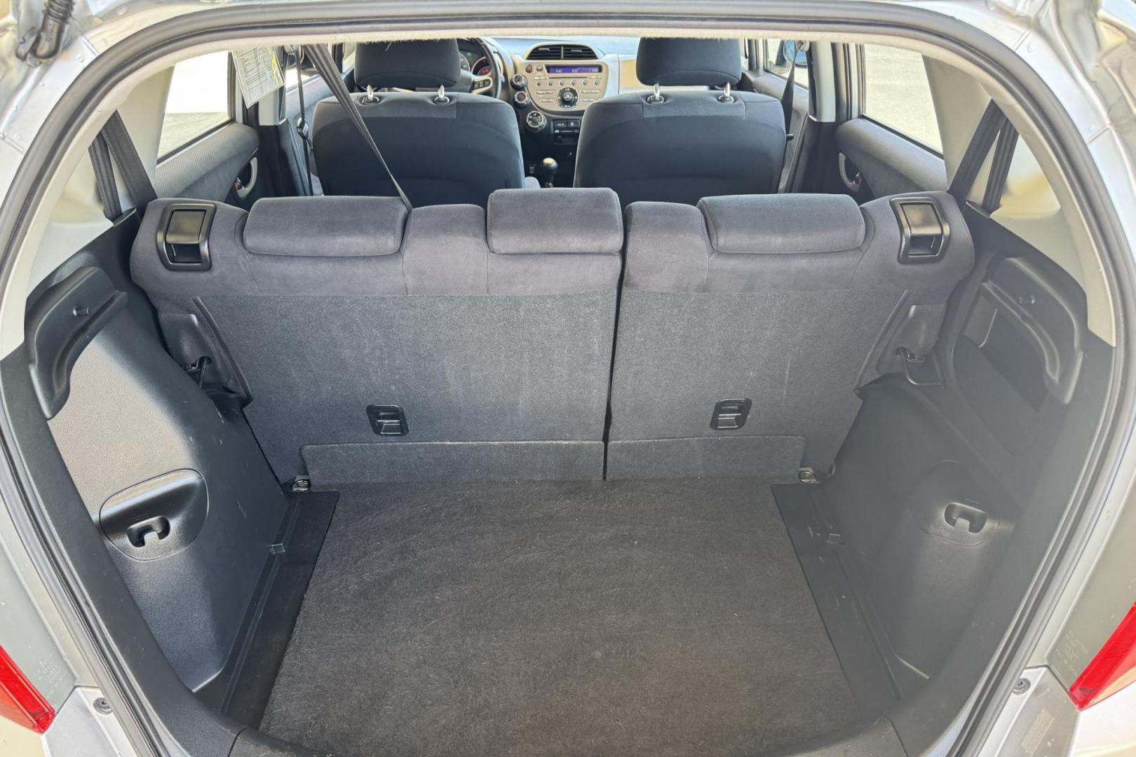 2011 Silver /Black Honda Fit Sport (JHMGE8G59BC) with an 4 Cyl 1.5 Liter engine, 5 Speed Manual transmission, located at 2304 W. Main St., Boise, ID, 83702, (208) 342-7777, 43.622105, -116.218658 - 5 Speed, Great Fuel Economy! - Photo#12