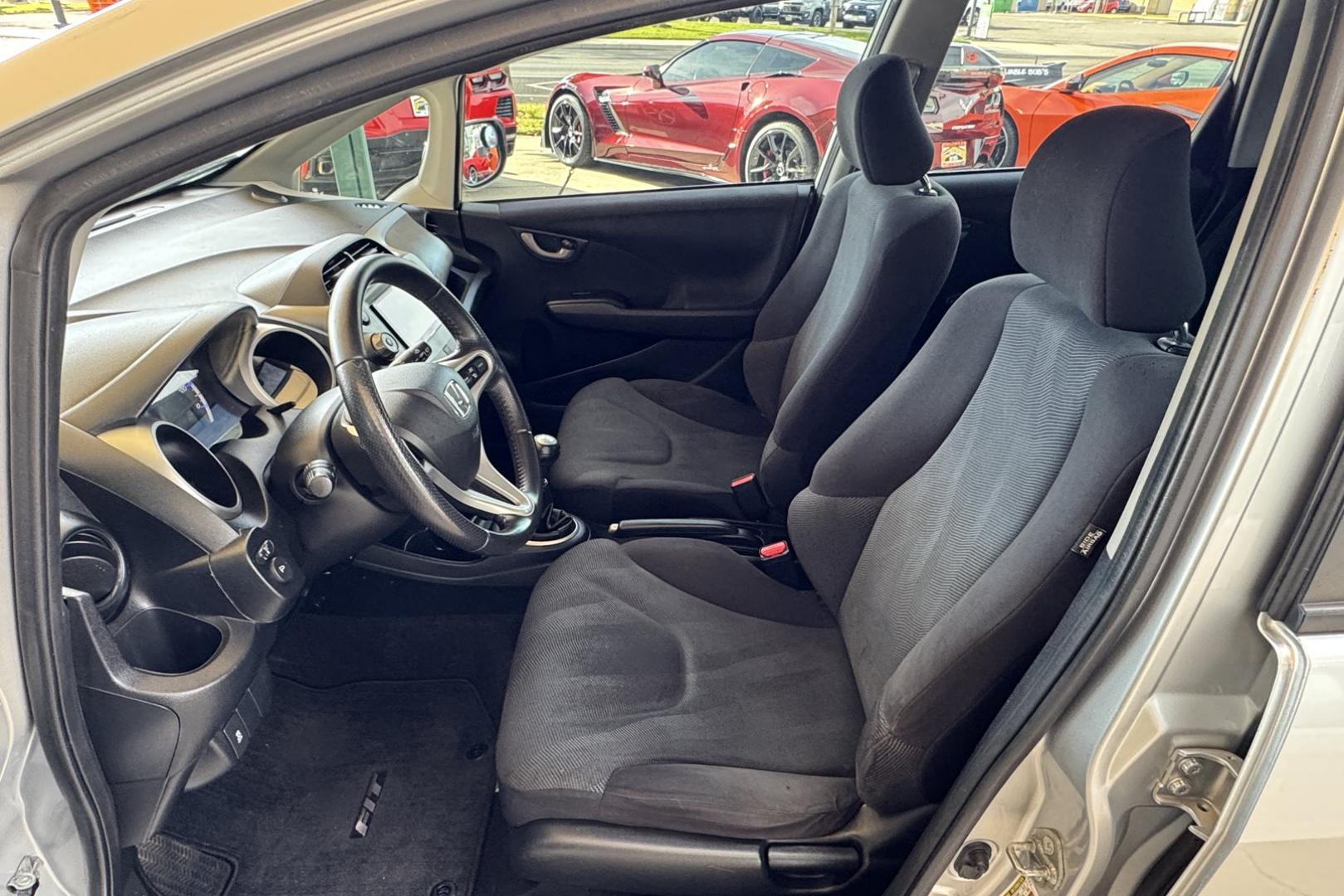2011 Silver /Black Honda Fit Sport (JHMGE8G59BC) with an 4 Cyl 1.5 Liter engine, 5 Speed Manual transmission, located at 2304 W. Main St., Boise, ID, 83702, (208) 342-7777, 43.622105, -116.218658 - 5 Speed, Great Fuel Economy! - Photo#4