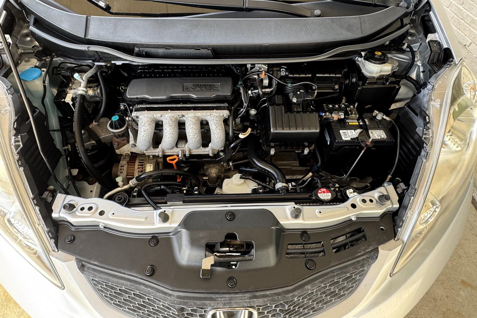 2011 Silver /Black Honda Fit Sport (JHMGE8G59BC) with an 4 Cyl 1.5 Liter engine, 5 Speed Manual transmission, located at 2304 W. Main St., Boise, ID, 83702, (208) 342-7777, 43.622105, -116.218658 - 5 Speed, Great Fuel Economy! - Photo#8