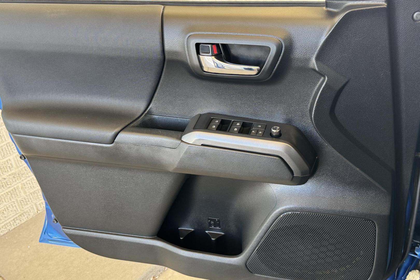 2017 Blazing Blue Pearl /Black Toyota Tacoma TRD Sport (5TFDZ5BN1HX) with an V6 3.5 Liter engine, Automatic 6 Speed transmission, located at 2304 W. Main St., Boise, ID, 83702, (208) 342-7777, 43.622105, -116.218658 - Rare Color! Clean Truck! - Photo#8