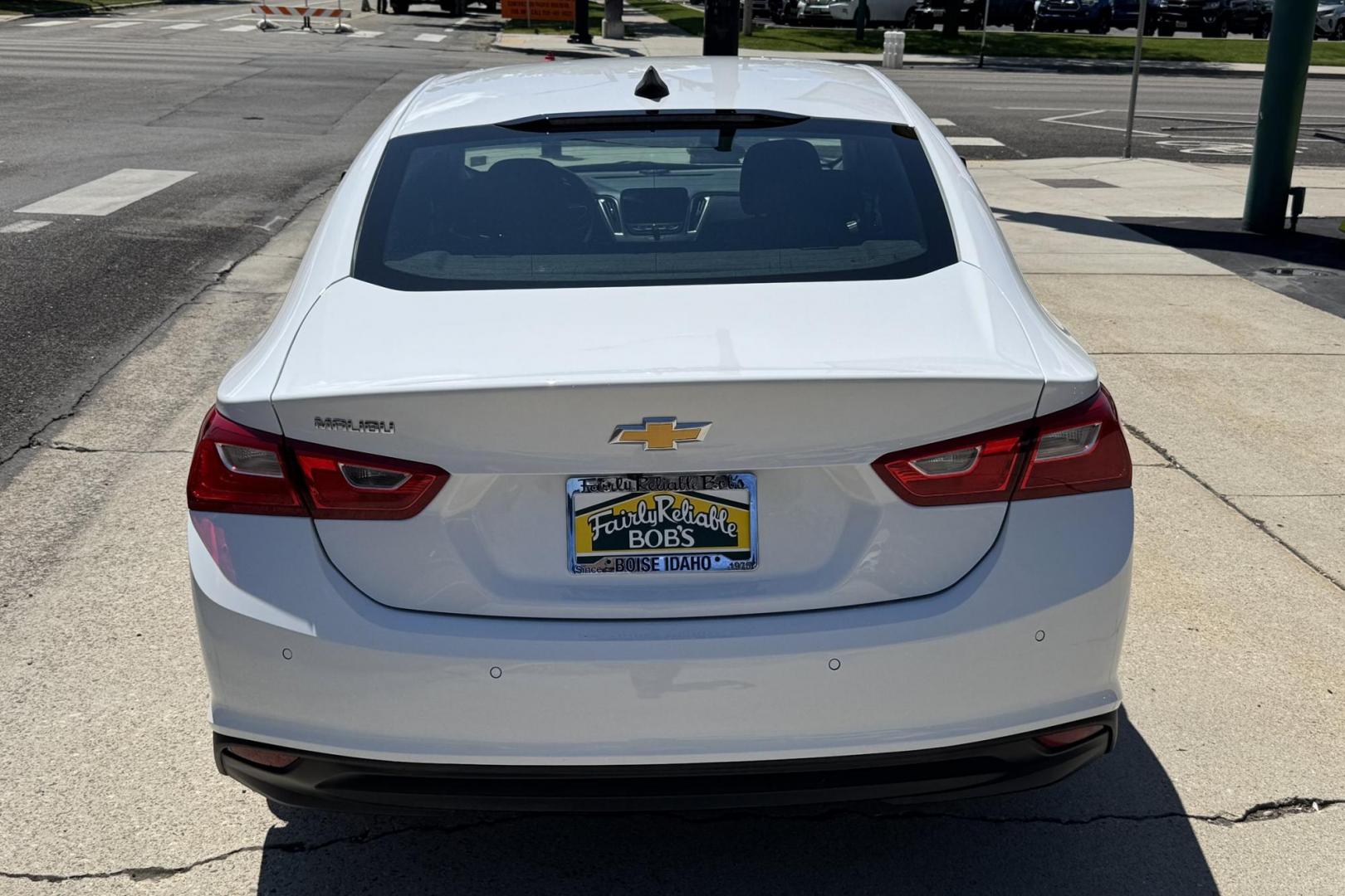 2020 Summit White /Black Chevrolet Malibu LS (1G1ZC5ST6LF) with an 4 Cyl 1.5 Liter Turbo engine, Automatic transmission, located at 2304 W. Main St., Boise, ID, 83702, (208) 342-7777, 43.622105, -116.218658 - Low Mileage! Room For Tall People Front And Rear! - Photo#1