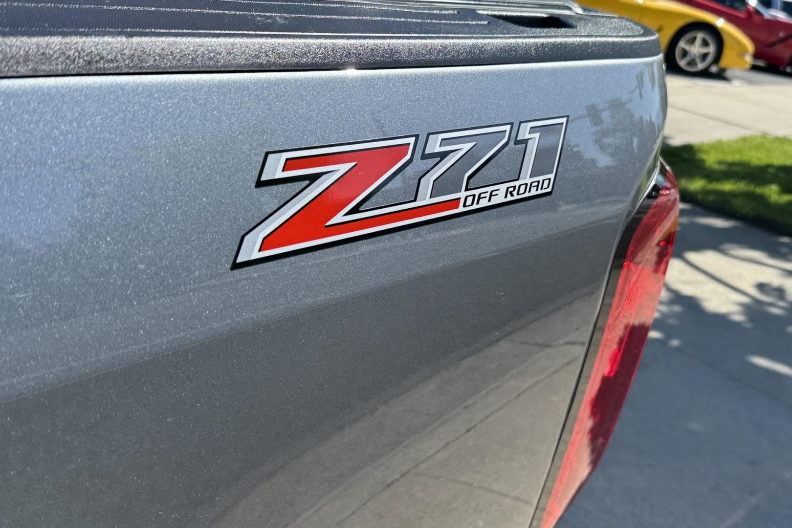 2019 Gray /Black Chevrolet Colorado Z/71 (1GCPTDE18K1) with an 4 Cyl 2.8 LiterTurbo Diesel engine, Automatic 6 Speed transmission, located at 2304 W. Main St., Boise, ID, 83702, (208) 342-7777, 43.622105, -116.218658 - Low Mileage! Great Fuel Economy! It Can Tow! - Photo#5