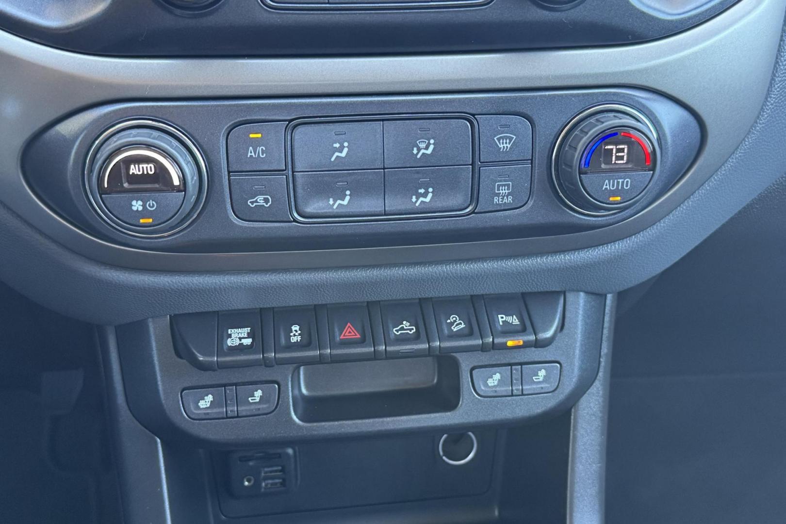 2019 Gray /Black Chevrolet Colorado Z/71 (1GCPTDE18K1) with an 4 Cyl 2.8 LiterTurbo Diesel engine, Automatic 6 Speed transmission, located at 2304 W. Main St., Boise, ID, 83702, (208) 342-7777, 43.622105, -116.218658 - Low Mileage! Great Fuel Economy! It Can Tow! - Photo#7