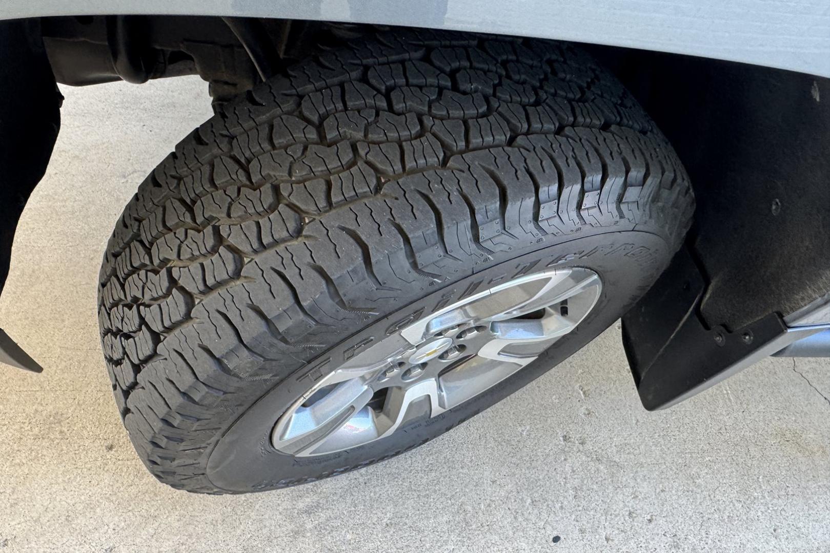 2019 Gray /Black Chevrolet Colorado Z/71 (1GCPTDE18K1) with an 4 Cyl 2.8 LiterTurbo Diesel engine, Automatic 6 Speed transmission, located at 2304 W. Main St., Boise, ID, 83702, (208) 342-7777, 43.622105, -116.218658 - Low Mileage! Great Fuel Economy! It Can Tow! - Photo#21