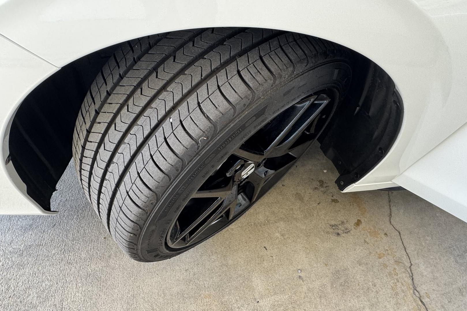 2024 White /Black Honda Civic Hatchback Sport (19XFL2H80RE) with an 4 Cyl 2.0 Liter engine, Automatic transmission, located at 2304 W. Main St., Boise, ID, 83702, (208) 342-7777, 43.622105, -116.218658 - Remaining Factory Warranty! Fun To Drive! - Photo#12