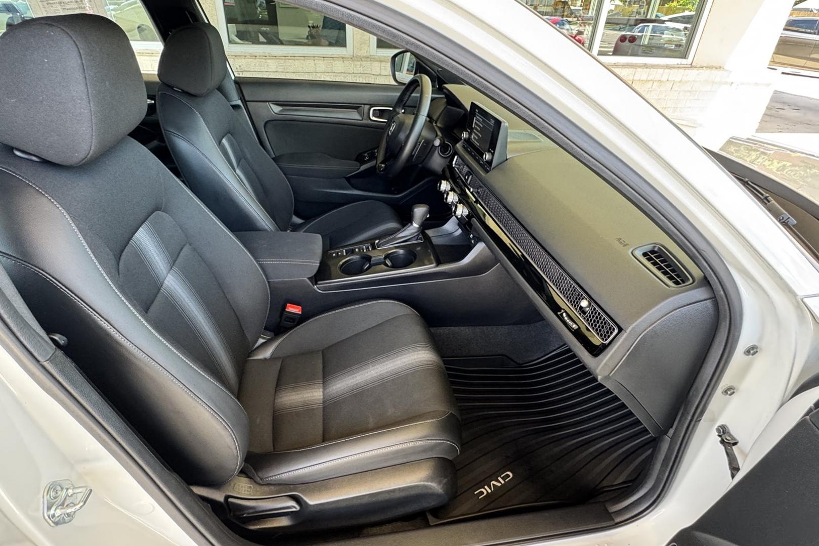 2024 White /Black Honda Civic Hatchback Sport (19XFL2H80RE) with an 4 Cyl 2.0 Liter engine, Automatic transmission, located at 2304 W. Main St., Boise, ID, 83702, (208) 342-7777, 43.622105, -116.218658 - Remaining Factory Warranty! Fun To Drive! - Photo#14