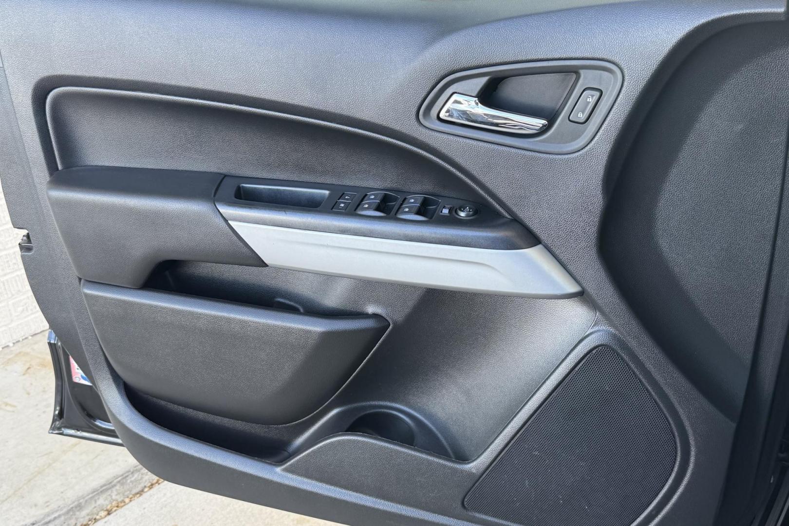 2020 Black /Black Chevrolet Colorado ZR2 (1GCGTEEN9L1) with an V6 3.6 Liter engine, Automatic 8 Speed transmission, located at 2304 W. Main St., Boise, ID, 83702, (208) 342-7777, 43.622105, -116.218658 - Ready To Go! - Photo#9