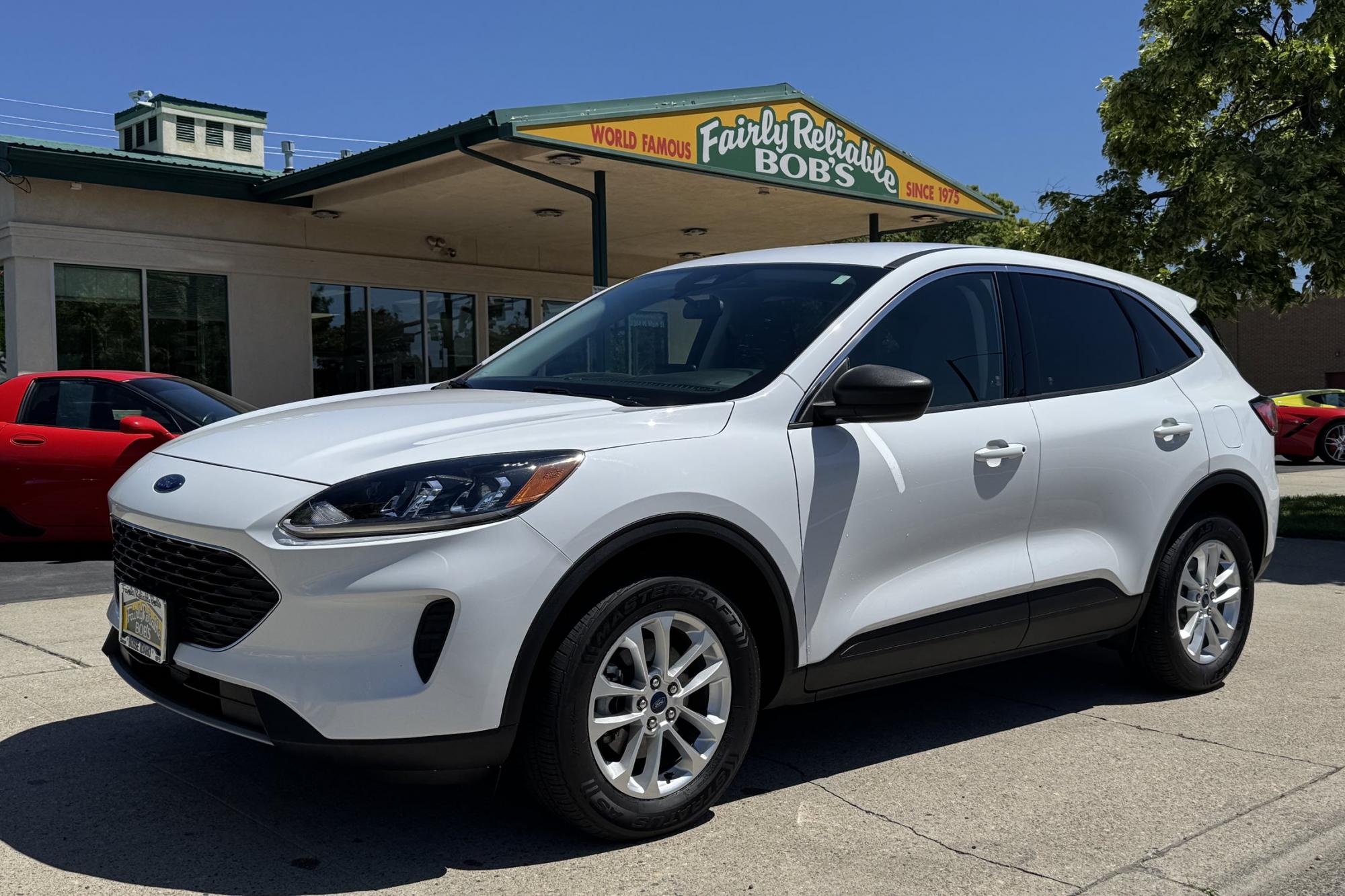 photo of 2022 Ford Esacpe Hybrid SE All Wheel Drive