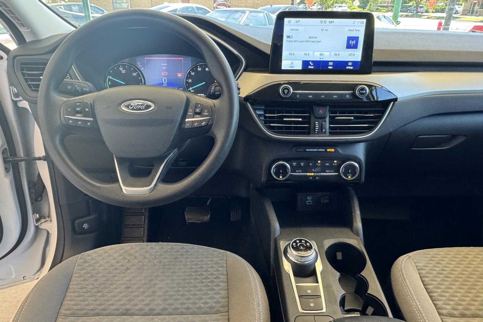 2022 Oxford White /Gray Ford Escape Hybrid SE (1FMCU9BZ3NU) with an 4 Cyl 2.5 Liter Hybrid engine, Automatic transmission, located at 2304 W. Main St., Boise, ID, 83702, (208) 342-7777, 43.622105, -116.218658 - All Wheel Drive And Great Fuel Economy! - Photo#11