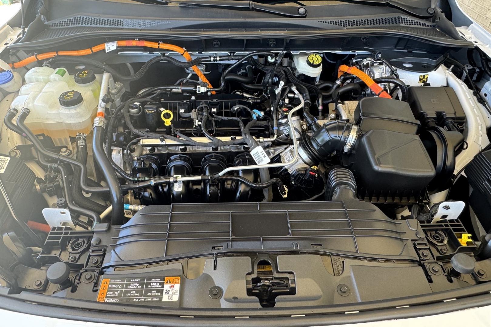 2022 Oxford White /Gray Ford Escape Hybrid SE (1FMCU9BZ3NU) with an 4 Cyl 2.5 Liter Hybrid engine, Automatic transmission, located at 2304 W. Main St., Boise, ID, 83702, (208) 342-7777, 43.622105, -116.218658 - All Wheel Drive And Great Fuel Economy! - Photo#15