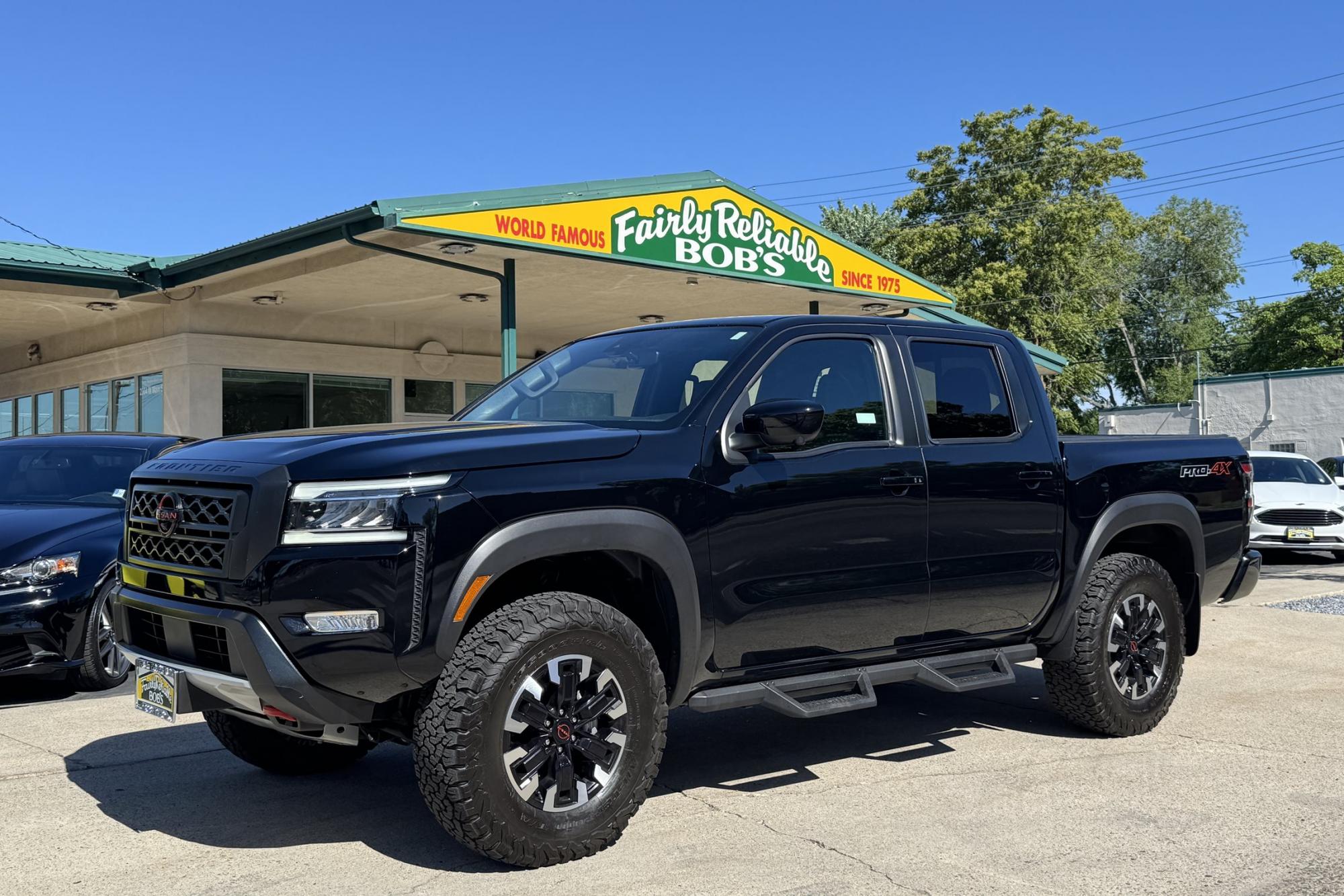 photo of 2023 Nissan Frontier Crew Cab PRO-4X 4x4