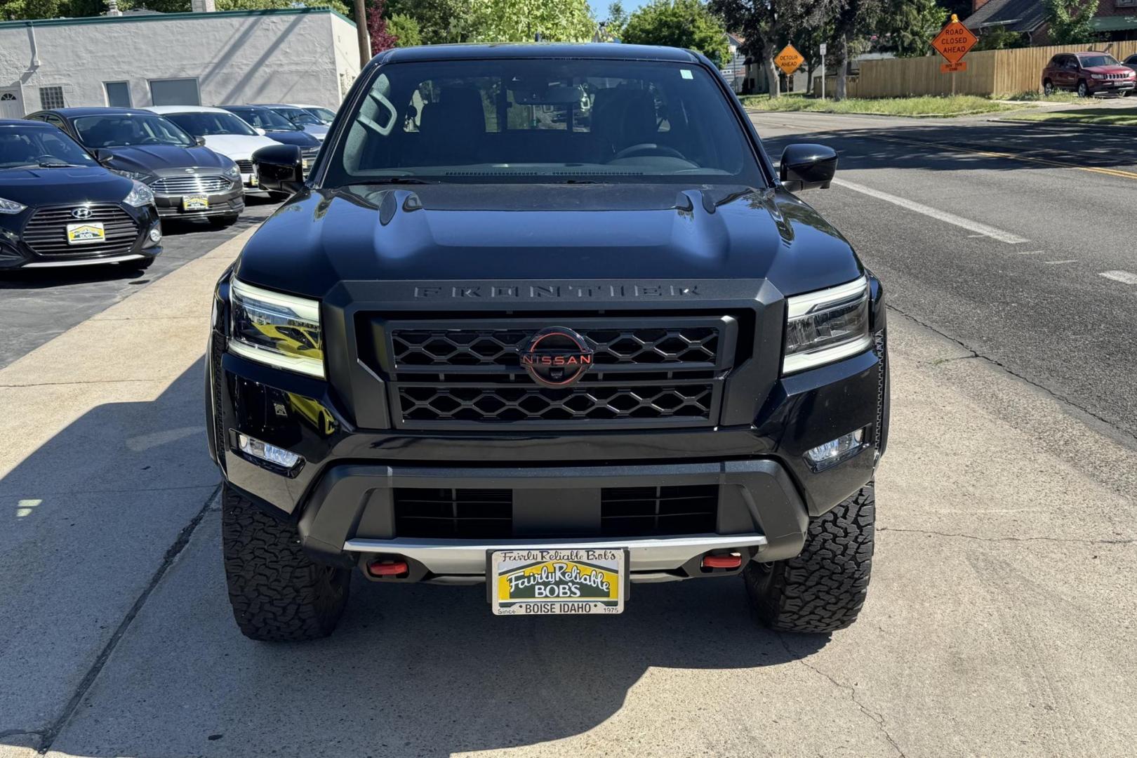 2023 Black /Black Nissan Frontier PRO-4X (1N6ED1EKXPN) with an V6 3.8 Liter engine, Automatic 9 Speed transmission, located at 2304 W. Main St., Boise, ID, 83702, (208) 342-7777, 43.622105, -116.218658 - Remaining Factory Warranty! Really Cool Truck! - Photo#3