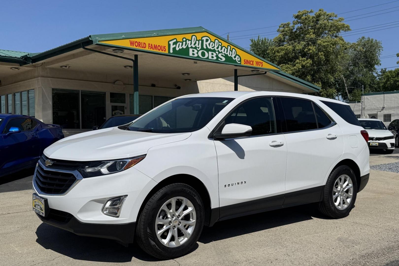 2019 Summit White /Black Chevrolet Equinox LT (2GNAXUEV1K6) with an 4 Cyl 1.5 Liter Turbo engine, Automatic 6 Speed transmission, located at 2304 W. Main St., Boise, ID, 83702, (208) 342-7777, 43.622105, -116.218658 - Photo#0