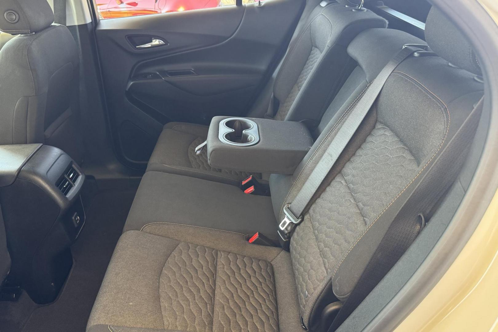 2019 Summit White /Black Chevrolet Equinox LT (2GNAXUEV1K6) with an 4 Cyl 1.5 Liter Turbo engine, Automatic 6 Speed transmission, located at 2304 W. Main St., Boise, ID, 83702, (208) 342-7777, 43.622105, -116.218658 - Photo#12