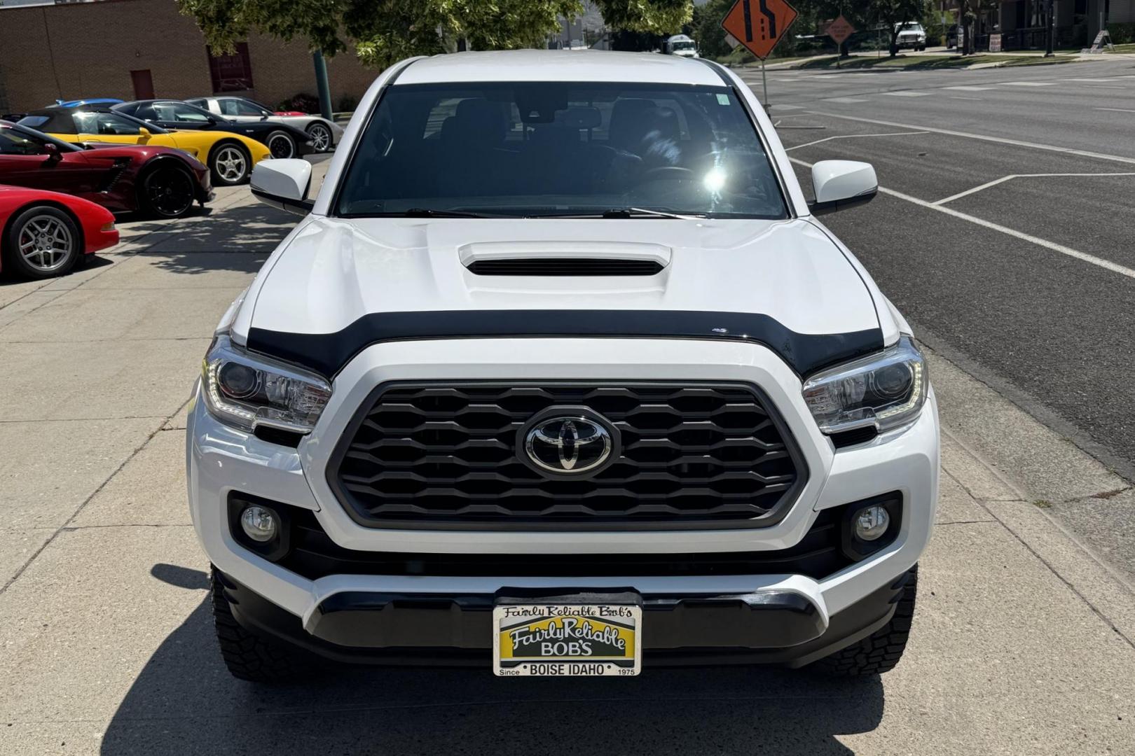 2020 Super White /Black Toyota Tacoma TRD Off Road Sport (5TFDZ5BN6LX) with an V6 3.5 Liter engine, Automatic 6 Speed transmission, located at 2304 W. Main St., Boise, ID, 83702, (208) 342-7777, 43.622105, -116.218658 - New Tires! Legendary Toyota! - Photo#3