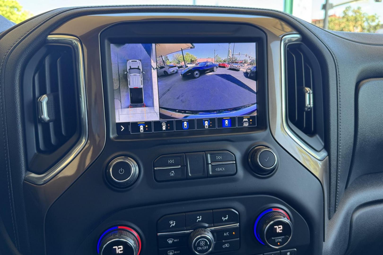 2020 Northsky Blue Metallic /Jet Black Chevrolet Silverado 3500HD High Country (1GC4YVEYXLF) with an V8 6.6 Liter Turbo Duramax Diesel engine, Automatic 10 Speed transmission, located at 2304 W. Main St., Boise, ID, 83702, (208) 342-7777, 43.622105, -116.218658 - New Tires! Highly Optioned! Ready To Tow! - Photo#12