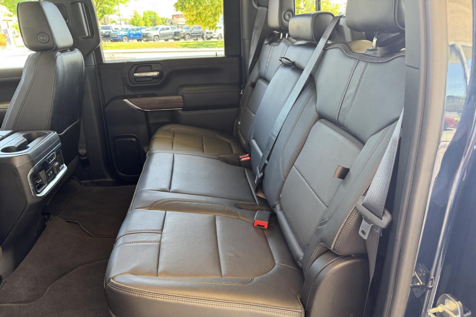 2020 Northsky Blue Metallic /Jet Black Chevrolet Silverado 3500HD High Country (1GC4YVEYXLF) with an V8 6.6 Liter Turbo Duramax Diesel engine, Automatic 10 Speed transmission, located at 2304 W. Main St., Boise, ID, 83702, (208) 342-7777, 43.622105, -116.218658 - New Tires! Highly Optioned! Ready To Tow! - Photo#26