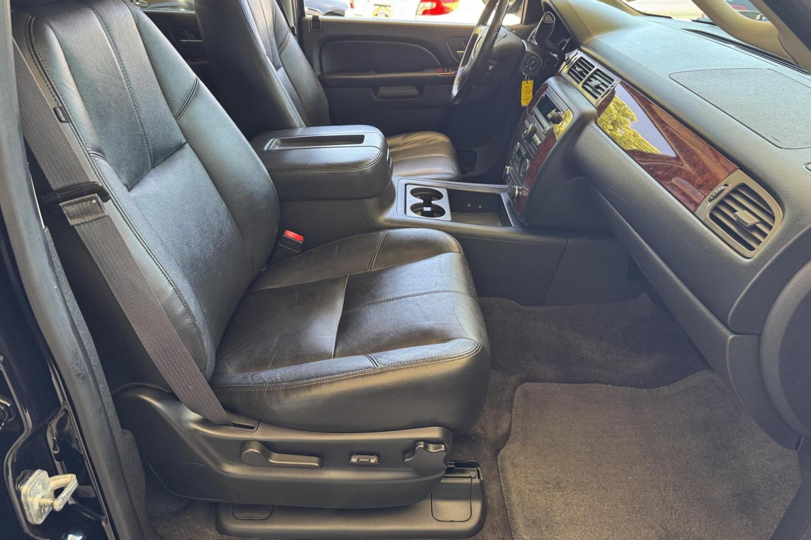 2014 Black /Black Chevrolet Tahoe LT (1GNSKBE08ER) with an V8 5.3 Liter engine, Automatic transmission, located at 2304 W. Main St., Boise, ID, 83702, (208) 342-7777, 43.622105, -116.218658 - New Tires! 8 Passenger! - Photo#19