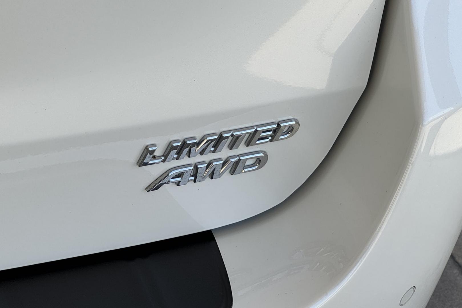2020 Blizzard Pearl /Chestnut Toyota Sienna Limited Premium (5TDDZ3DCXLS) with an V6 3.5 Liter engine, Automatic 8 Speed transmission, located at 2304 W. Main St., Boise, ID, 83702, (208) 342-7777, 43.622105, -116.218658 - Hard To Find! Great To Own! Factory Rear Entertainment System Too! - Photo#30