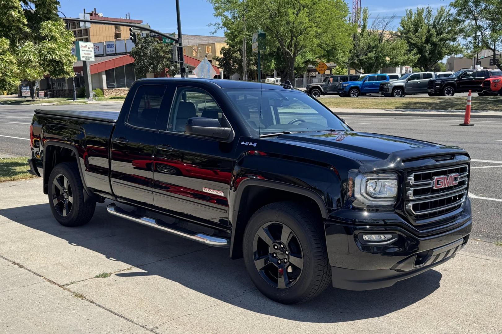 2018 Onyx Black /Dark Ash GMC Sierra 1500 Elevation (1GTV2LEC7JZ) with an V8 5.3 Liter engine, Automatic 6 Speed transmission, located at 2304 W. Main St., Boise, ID, 83702, (208) 342-7777, 43.622105, -116.218658 - New Tires! Low Mileage! Ready To Go! - Photo#2